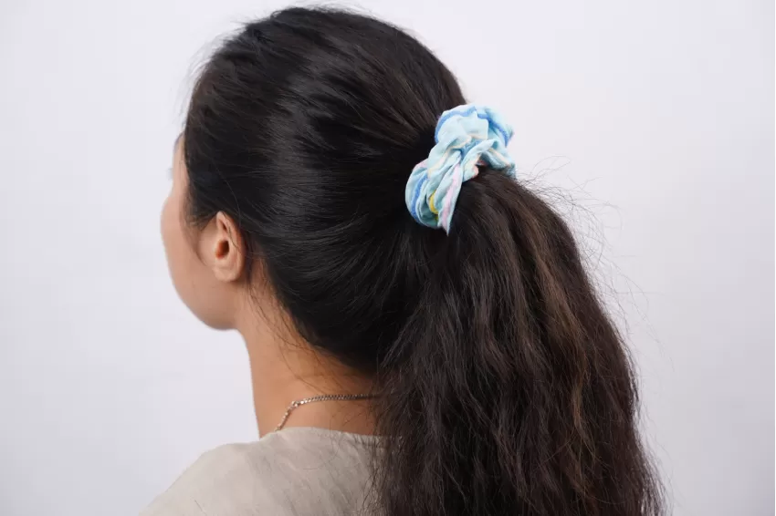 Buộc Tóc Cotton Phối Len, Chất Liệu Mềm Nhẹ, Scrunchy Đeo Tay, Màu Phối Trẻ Trung, Hiện Đại, Phong Cách Năng Động