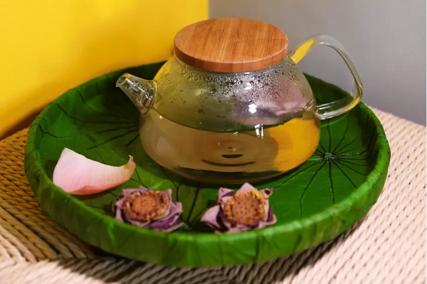 Lotus Leaf Trays, Unique and Rustic Design, Home Decoration, Variety of Colors, Handcrafted Product, Sustainable Production