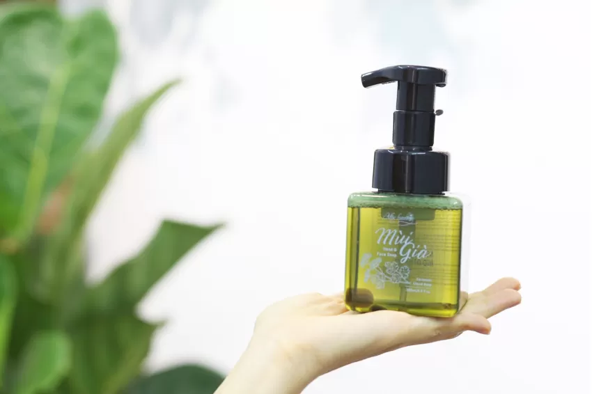 Coriander Castile Soap For Face & Hand, Natural Ingredients, Natural Fragrance, Convenient Foam Bottle, Safe And Gentle Coriander Castile Soap For Face & Hand, Natural Ingredients, Natural Fragrance, Convenient Foam Bottle, Safe And Gentle