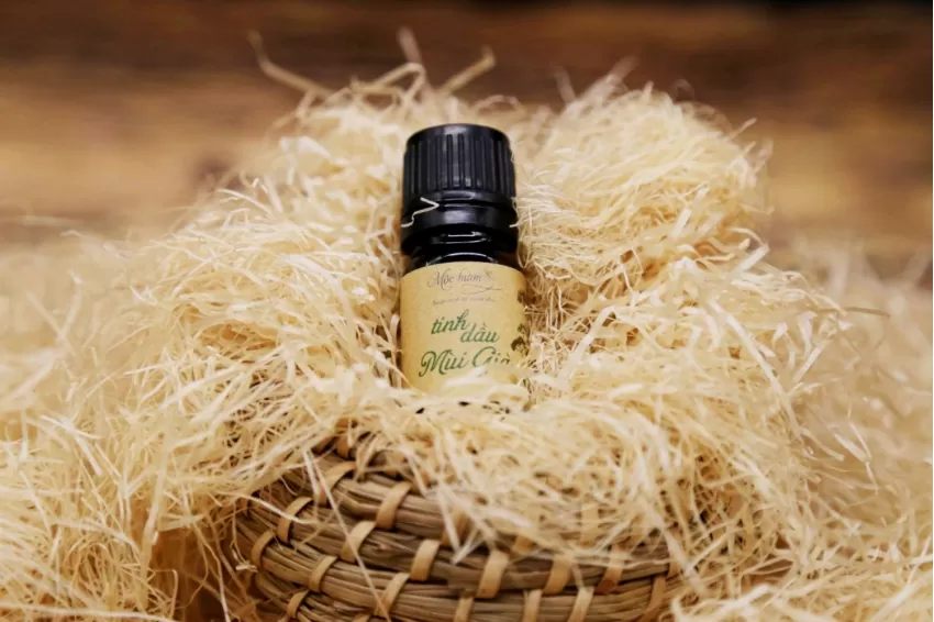 Coriander Essential Oil Coriander Essential Oil
