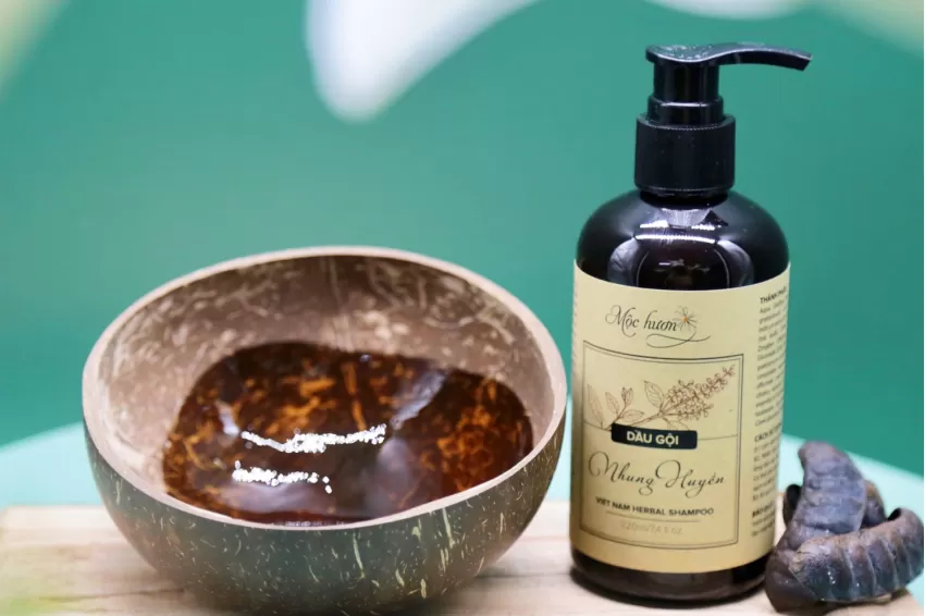 “Nhung Huyen” Herbal Shampoo “Nhung Huyen” Herbal Shampoo
