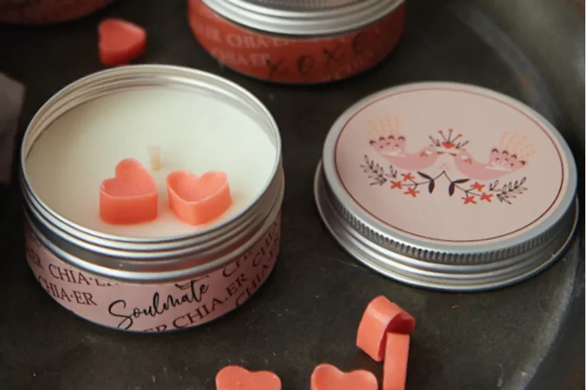 "Falling In Love" Soy Candle, Heartfelt Fragrance In Every Burn, Valentine Gift, Meaningful Gift For Her