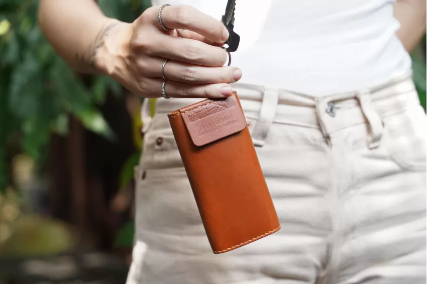 Leather Fold Keychain Wallet, Various Colors And Leather Material