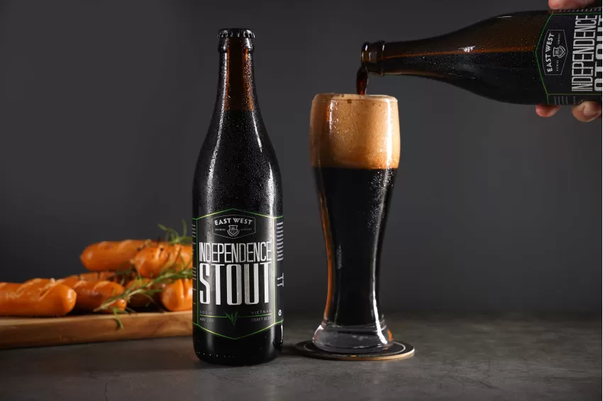 Independent Stout Craft Beer, Premium Handcrafted Beer, Classic Black Barley Beer, High Alcohol Content, Bitter Taste Awakens The Palate