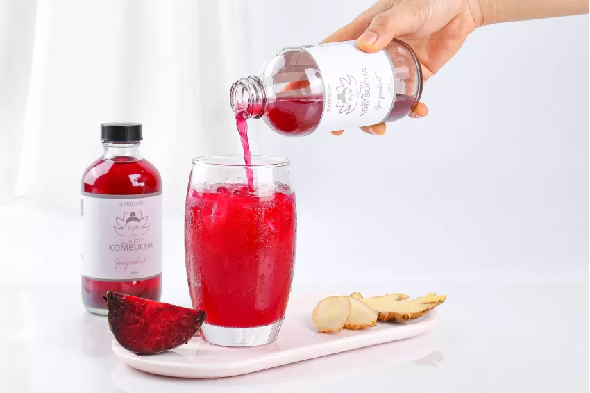 Kombucha Superfood Củ Dền & Gừng - Đồ Uống Lên Men Tốt Cho Tiêu Hóa, Hương Vị Gừng Củ Dền, Quà Tặng Sức Khỏe Tự Nhiên