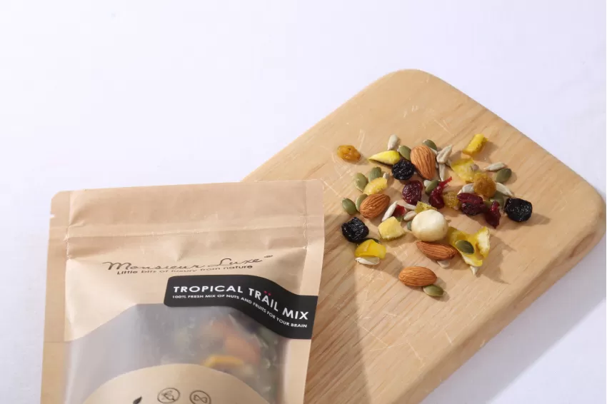 Tropical Trial Mix, Healthy Snacks, Almond, Pumpkin Seeds, Crunchy Nuts, Granola, Dried Fruits, No Sugar, No Preservatives, Natural Ingredients, Mango, Cranberries