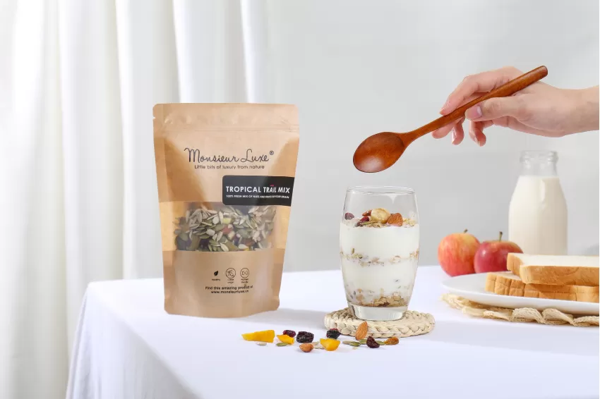 Tropical Trial Mix, Healthy Snacks, Almond, Pumpkin Seeds, Crunchy Nuts, Granola, Dried Fruits, No Sugar, No Preservatives, Natural Ingredients, Mango, Cranberries