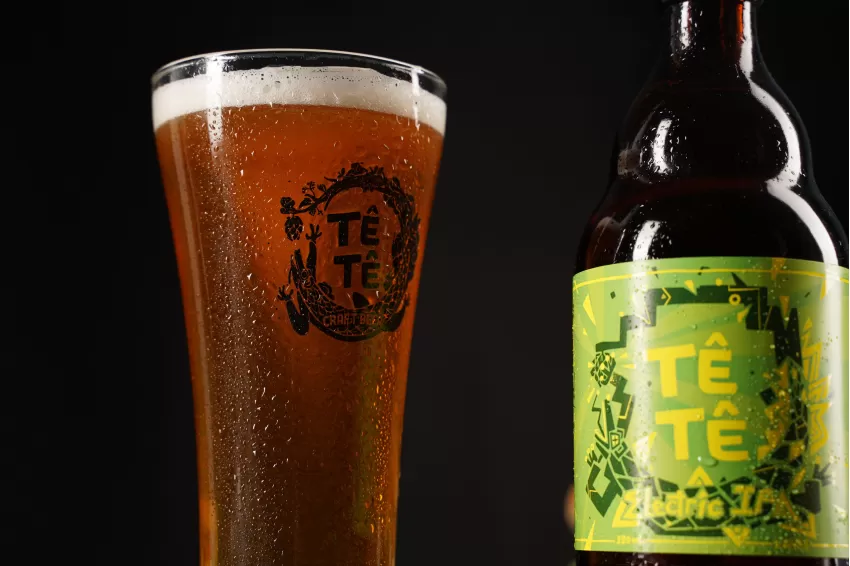 Tê Tê Electric IPA Craft Beer, Sweet And Gentle Flavor, Sweet-Sour Fruit Aroma, Moderate Bitterness, Ideal For Parties Tê Tê Electric IPA Craft Beer, Sweet And Gentle Flavor, Sweet-Sour Fruit Aroma, Moderate Bitterness, Ideal For Parties