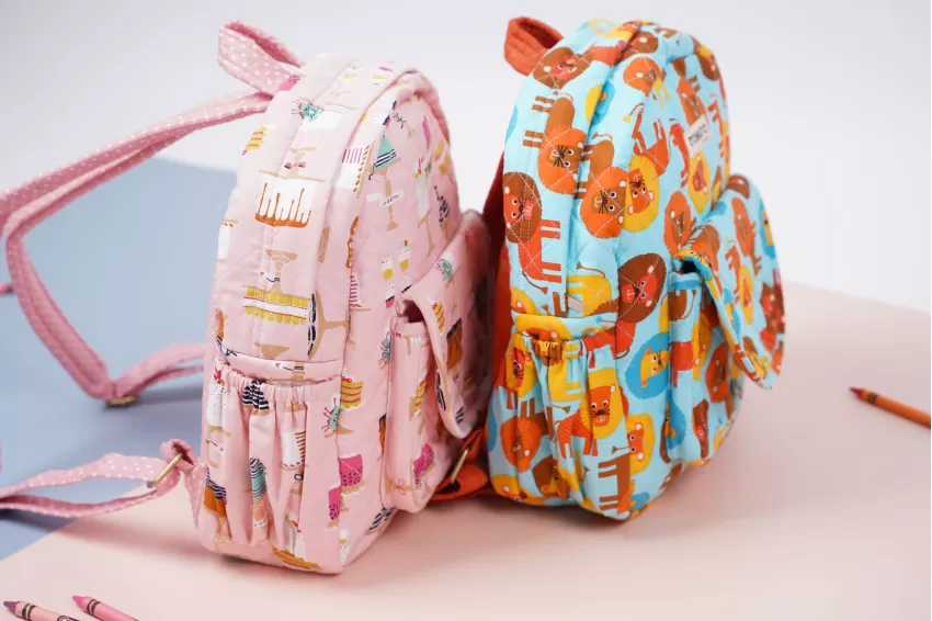 Kinderen Kid Backpack, 100% Korean Rough Cotton Fabric, Soft Cotton Lining, Lightweight And Durable, Eye-Catching Colors, Adorable Patterns