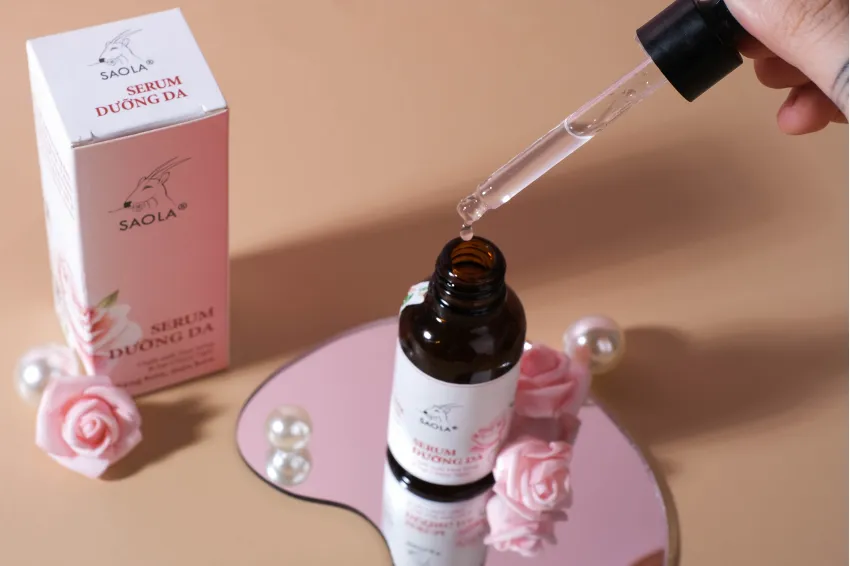 Saola Nourishing Rose Serum, Natural Skin Care, Prevents Skin Aging, Vitamin B5-Enriched Serum, Skin-Renewing Serum Saola Nourishing Rose Serum, Natural Skin Care, Prevents Skin Aging, Vitamin B5-Enriched Serum, Skin-Renewing Serum