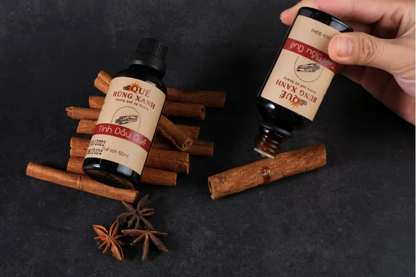 Pure Cinnamon Essential Oil, 50ml Bottle Pure Cinnamon Essential Oil, 50ml Bottle