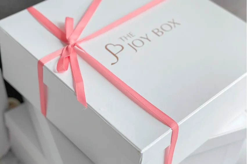 Let Love Sparkle Gift Box, Romantic Gift Set, Chocolate & Flowers Gift Set, Gift For Crush, Thoughtful Gift, Expressing Love And Affection Let Love Sparkle Gift Box, Romantic Gift Set, Chocolate & Flowers Gift Set, Gift For Crush, Thoughtful Gift, Expressing Love And Affection