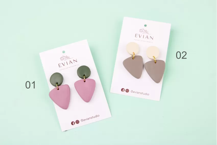 “Lilian” Round Mixed Triangle Clay Earrings, Featuring Sweet And Elegant Pastel Tones, With A Playful And Personal Style