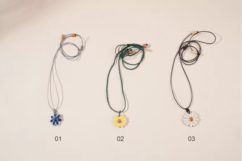 Daisy Ceramic Necklace