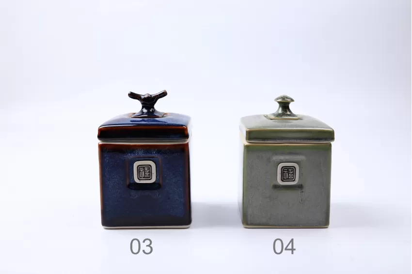 Square Ceramic Tea Box, 2 Sizes, Handcrafted Color, Glossy Finish, Vietnamese Handcrafted Ceramic, Elegant Design, Traditional Style, Vietnamese Gift