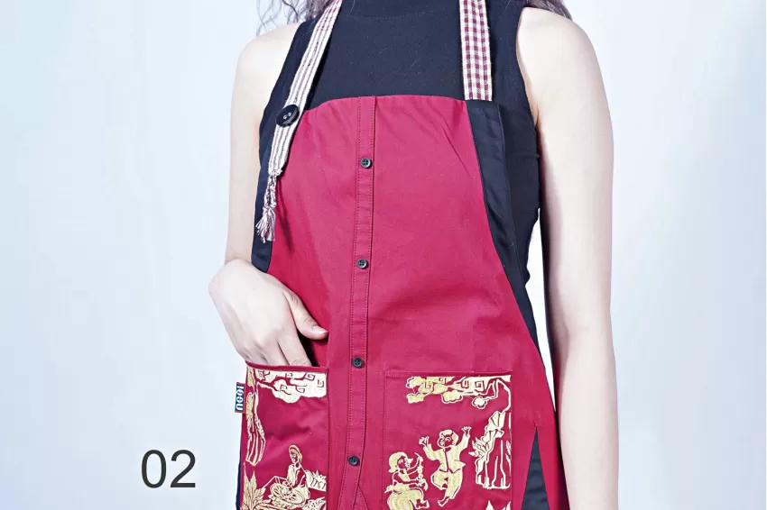 Apron With Traditional Patterns, 2 Colors, Unique Design, Patterns Reflect Vietnamese Culture, High-Quality Product, Made in Vietnam.