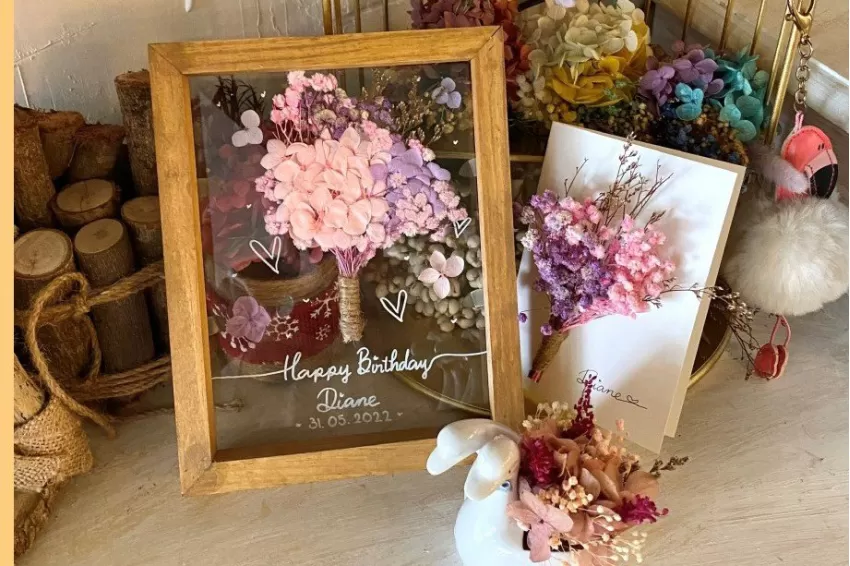 18th birthday gift, birthday present, CHUS, gift ideas, floral frame