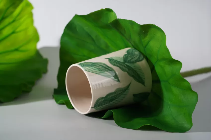 Leaf Ceramic Cupl, Fresh Leaf Pattern, Simple and Rustic Design, High-Quality Bat Trang Ceramic, High-Quality Vietnamese Product