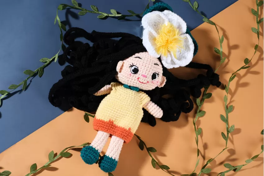 Hana Camellia Crochet Doll, Exquisite And Elegant Design, Dalat Style, Suitable Size, Adorable Knit Doll