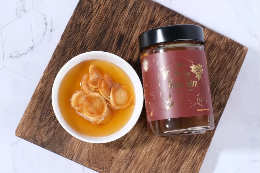 Ginseng Slices And Honey, Ginseng Soaked In Honey, Sliced Ginseng In Honey, Vitobe Ginseng Honey, Ginseng In Honey