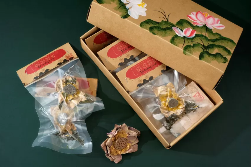 Mộc Truly Huế Gift Box, Set 2, Specialty Gift Set, Vietnamese Gift, Lotus Flower Tea, Thanh Tra Preserves, Hue Ginger Preserves, Phu Linh Cake, Corporate Gift