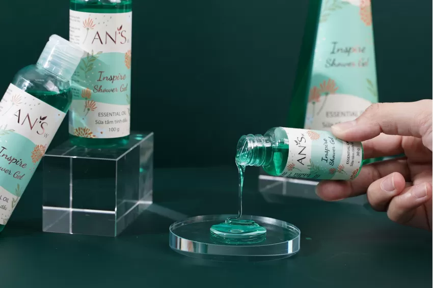 Gel Tắm Tinh Dầu Hương Bạch Đàn Chanh, Bạc Hà, Hương Thảo Gel Tắm Tinh Dầu Hương Bạch Đàn Chanh, Bạc Hà, Hương Thảo