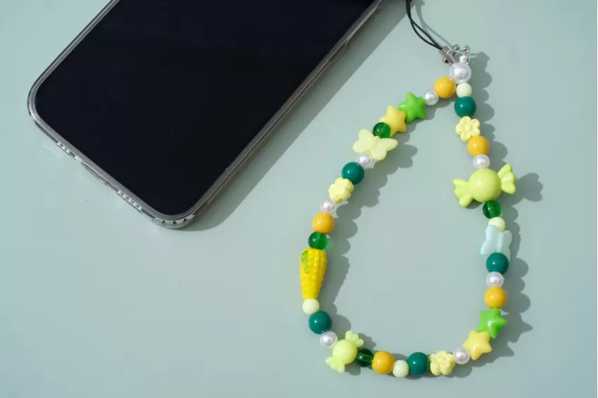 Lili Cauliflower Phone Strap, Cool Green Leaf Tone, Striking Phone Accent, Cute Design, Phone Accessory