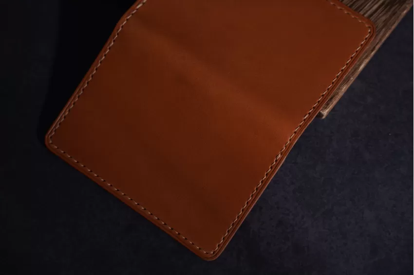 Double-Compartment Vachetta Leather Card Holder, Minimalist Style, Premium Italian Leather, Develops A Beautiful Patina Over Time