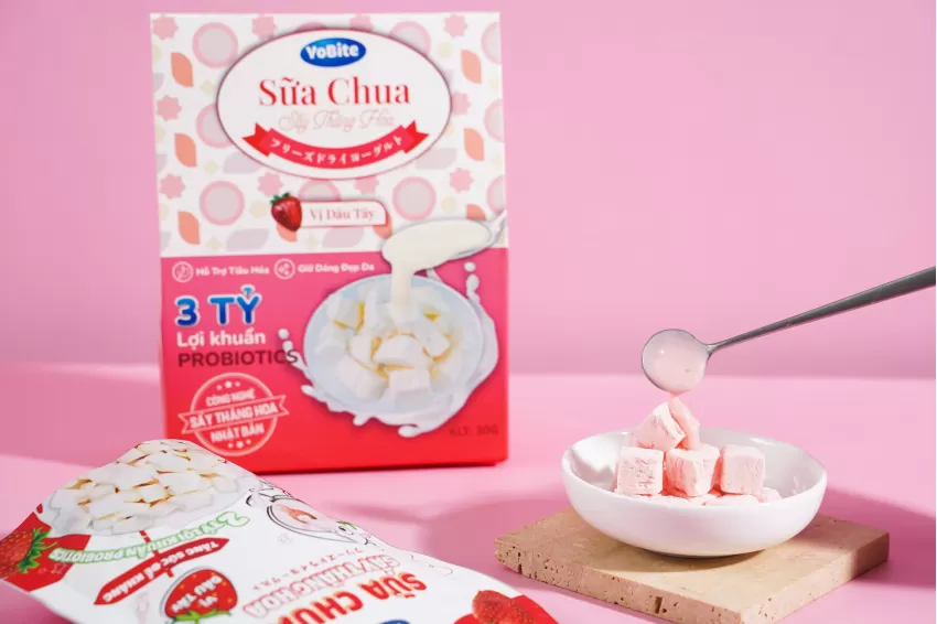 Strawberry Flavored Freeze Dried Yogurt Cubes, Freeze-Dried Yogurt, Strawberry Dried Yogurt, Dried Yogurt For Kids, Cold-Dried Yogurt Bites