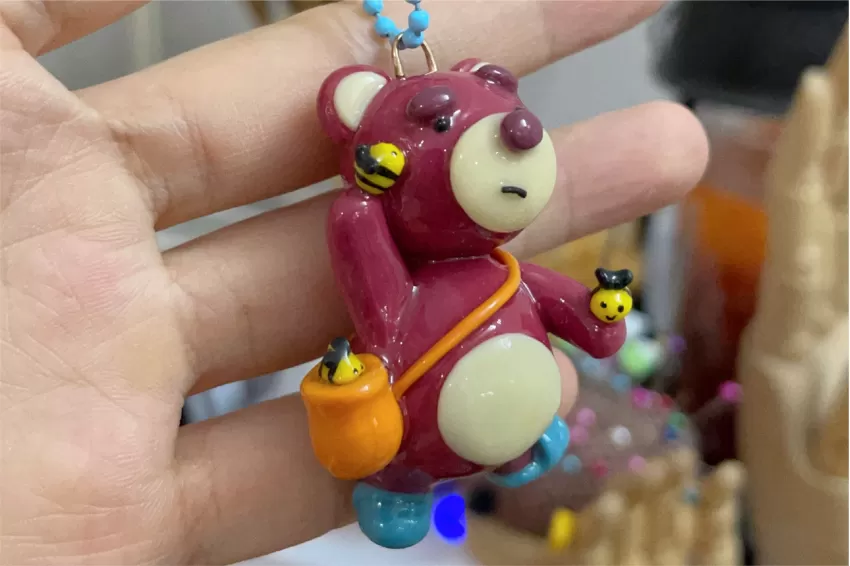 Gấu Lotso, Móc Khóa Đất Sét Thủ Công, Màu Sắc Nổi Bật, Thiết Kế Đáng Yêu, Độ Bền Cao, Phụ Kiện Trang Trí Xinh Xắn