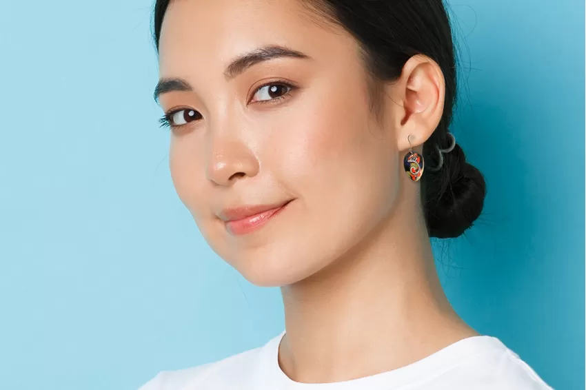 Small Water Drop Earrings With Lacquered Pattern, Exquisite and Creative Products, Simple Beauty, Intricate Handcrafted Technique