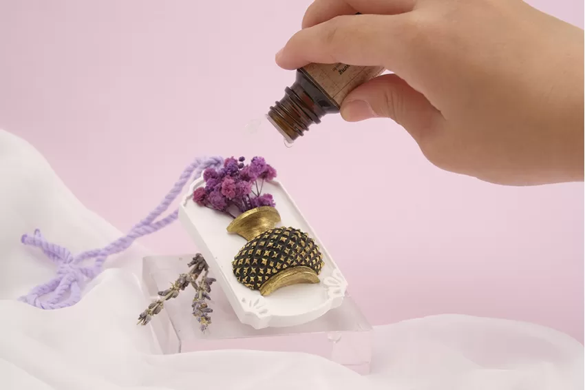 Set Đá Thơm Treo Xe Trang Trí & Tinh Dầu Oải Hương, Đá Thơm Kèm Dây Treo, Tinh Dầu Hoa Lavender, Đá Thơm Khuếch Tán Tinh Dầu