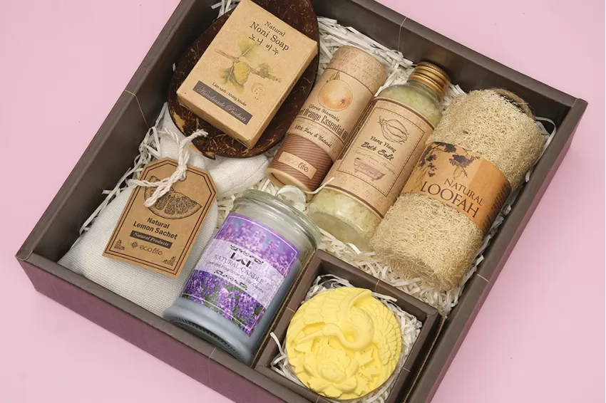 Bodycare & Aromatherapy Gift Box For Women