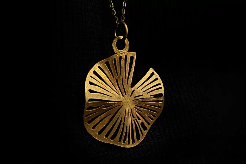 “THƠ” Gold Plated Necklace, Elegant and Strong Designed, Reflecting Impressive Aesthetic Taste, Attracting Every Gaze