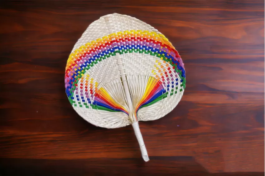 Hand-Woven Rattan Fan (Random Color), Embodies Folk Culture, Home Decor Accessory, Used For Creating Cool Breeze, Rustic And Simple Beauty