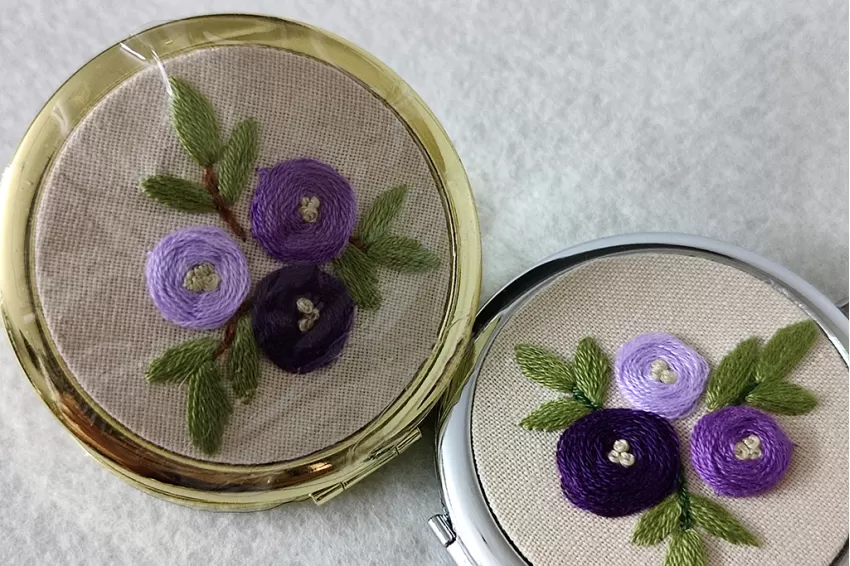 Rose Embroidery Compact Mirror, Handheld Embroidered Mirror, Exquisite Product, Floral Patterns, Diverse Designs