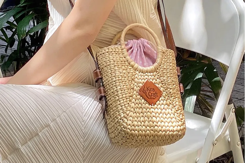 Cute Tiny Water Hyacinth Bag, Natural Reed Material, Modern Design, Square Bag Shape, Spacious Size, Traditional Style