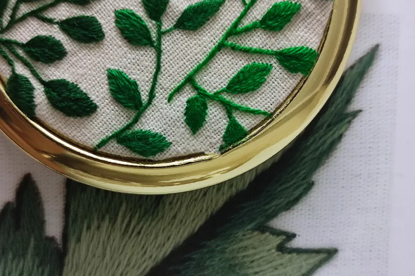 Green Leaves Embroidered Compact Mirror, Intricate Embroidery, Non-Fading Colors, Foldable, Compact, Sturdy Handheld Mirror