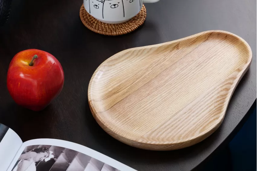 Wooden Avocado-Shaped Plate, Resistant to Insects, Safe to Use, Unique Design, Cute Decorative Tray, Handcrafted Product