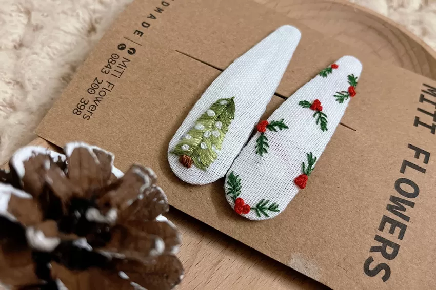 Kẹp Tóc Linen Thêu Tay Màu Trắng, Bst “Special Christmas”, Hình Thêu Tỉ Mỉ Và Đáng Yêu, Quà Noel Cho Người Thân Hoặc Bạn Bè