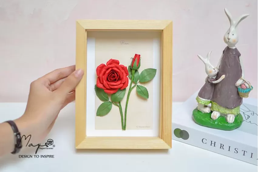 Tranh Hoa Giấy Handmade Trang Trí - Hoa Hồng Đỏ MAYPAPERFLOWER Khung Tranh Gỗ Size 15 x 20cm