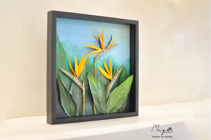 Tranh Hoa Giấy Handmade Trang Trí - The Bird of Paradise Flower MAYPAPERFLOWER Khung Gỗ Size 40x40cm, Quà Tặng Doanh Nghiệp