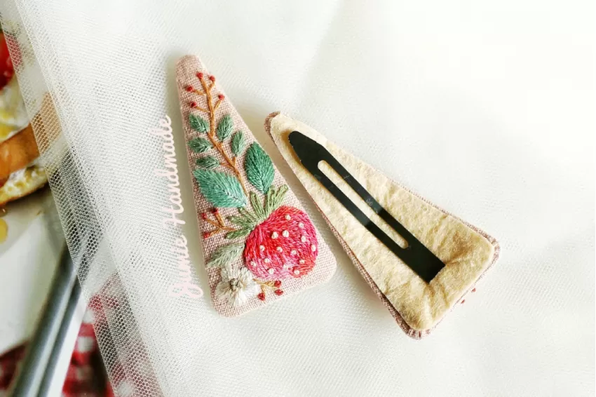 Summer Fruit Embroidered Hair Clip, Triangular Hair Clip, Eye-Catching And Adorable Patterns, Bright Colors, Handmade Hair Clip