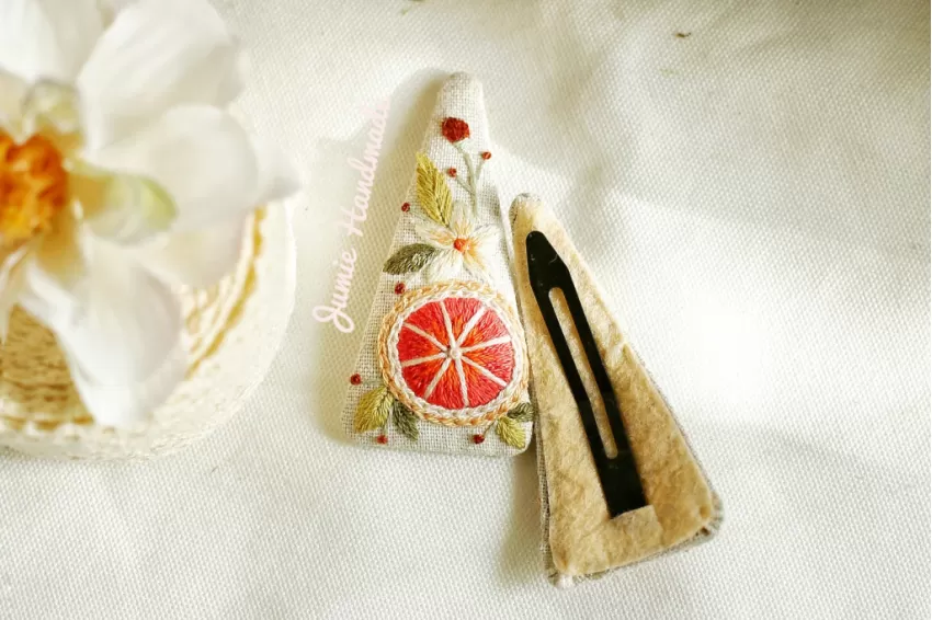 Summer Fruit Embroidered Hair Clip, Triangular Hair Clip, Eye-Catching And Adorable Patterns, Bright Colors, Handmade Hair Clip