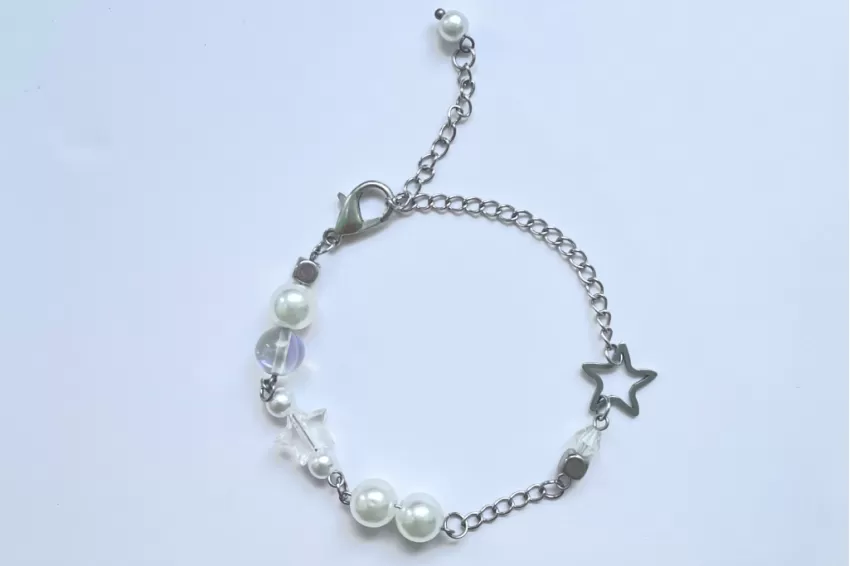 White Necklace Style 04, Milky Way Collection, Sweet And Gentle Design, Elegant Color, Suitable For Any Style