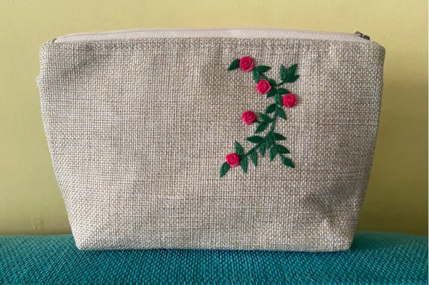 Roses Embroidered Cosmetic Bags, Cosmetic Bags, Handmade, Handy Fabric Bags, Handmade Fabric Bags, Women's Gifts, Fashion Accessories