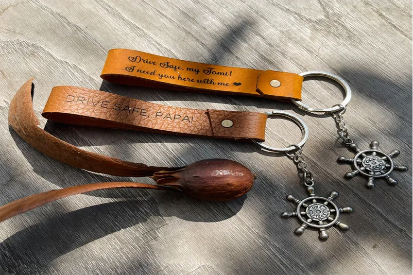 Genuine Leather Keychains With Names Engraved, Leather Keychains, Key Chains, Genuine Leather Accessories, Unique Gifts, Genuine Leather Gifts, Customized Gifts, Corporate Gift