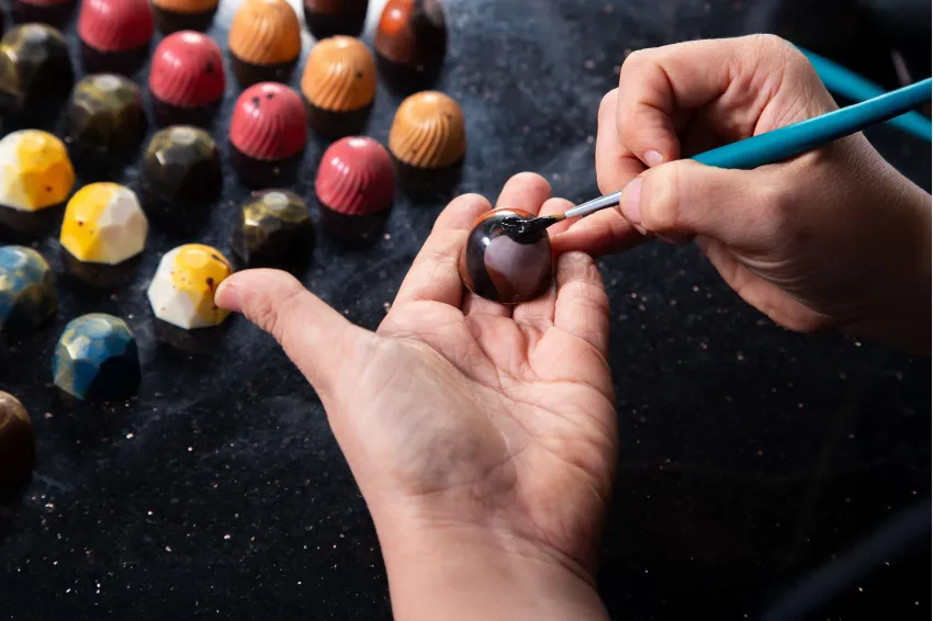 24-Piece Bonbon Chocolate Box, Flavors You've Never Seen Before, Vietnamese Specialty Chocolate Set, Luxury Packaging, Vietnamese Specialty Gift 24-Piece Bonbon Chocolate Box, Flavors You've Never Seen Before, Vietnamese Specialty Chocolate Set, Luxury Packaging, Vietnamese Specialty Gift