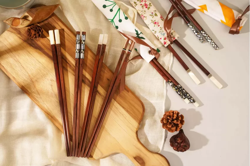 name engraved chopsticks, personalized gifts