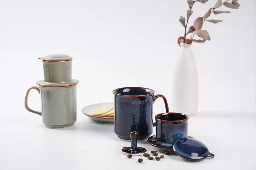 Elegant ceramic products as a partner gift for European partners